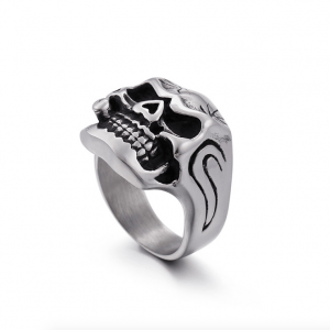 China Supplies Punk Style Men's Titanium Stainless Steel Skull Ring